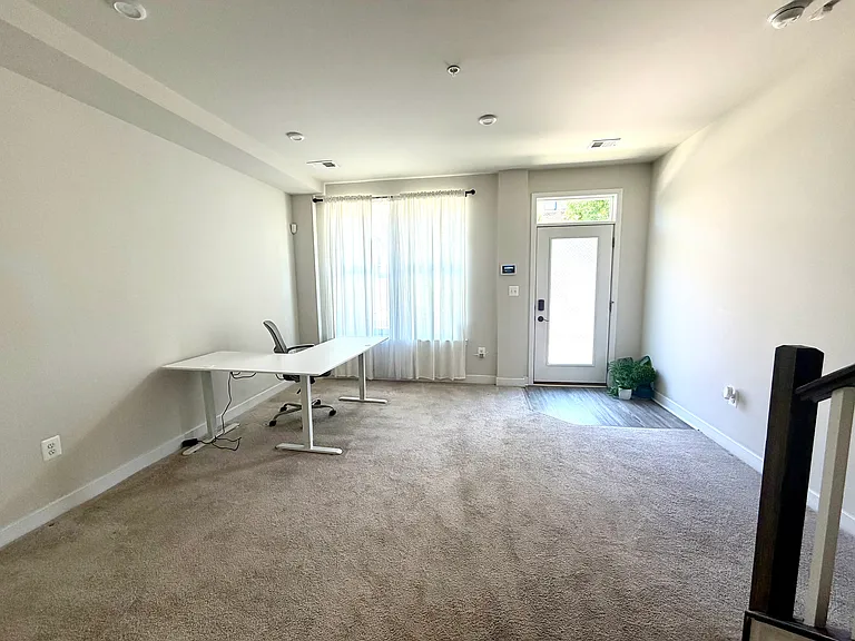 2807 Lewis Ave — Photo 35