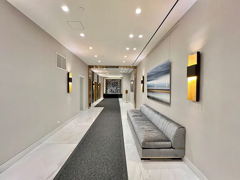 150 W 51st St #808 — Photo 9