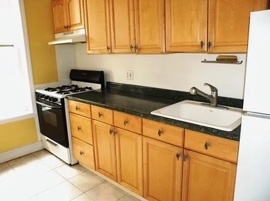 Rented by Brownstone Real Estate | media 7