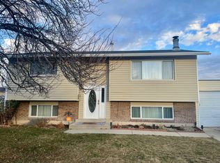 4459 S Red Blossom Cir, West Valley City, UT 84120