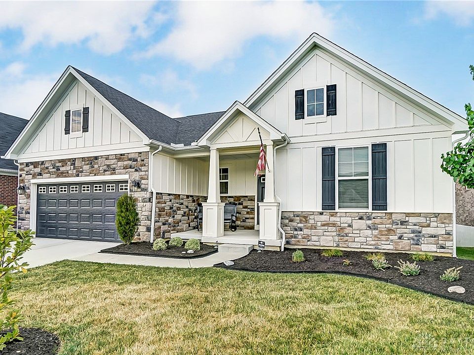 1st image of 1104 Golf Club Dr