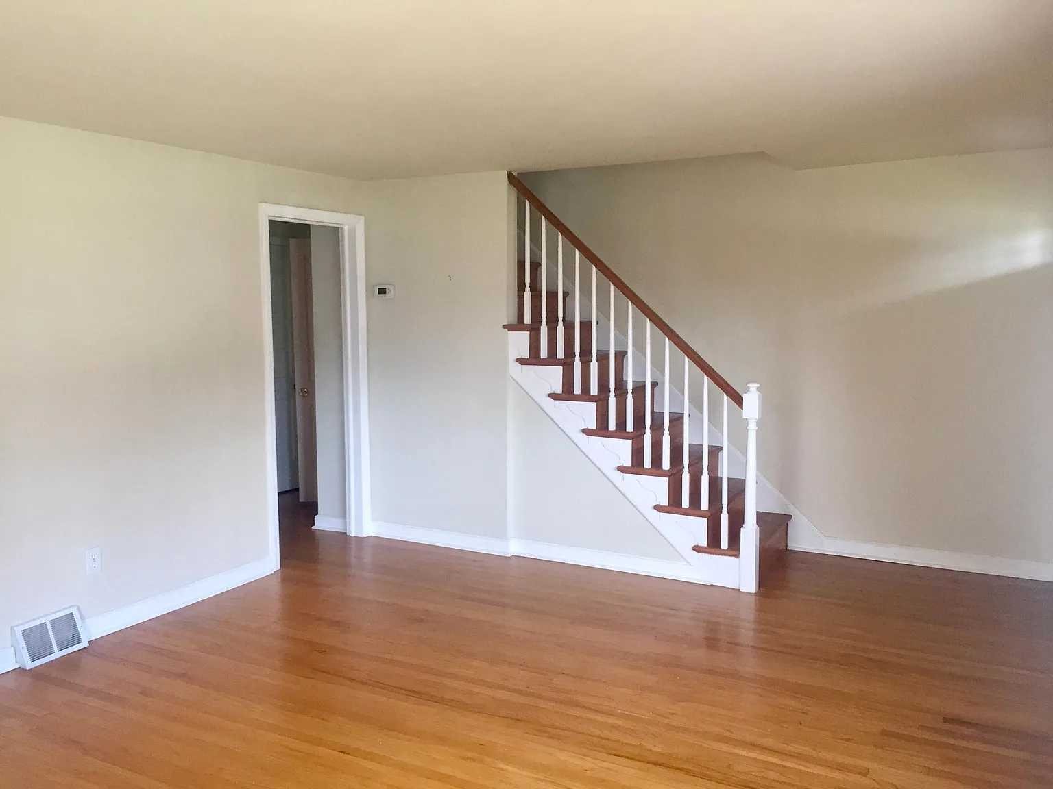 3 bed, 1725 sqft, $2,300 — Photo 4