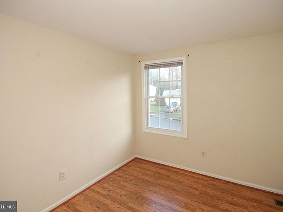 5th image of 5030 Kenerson Dr