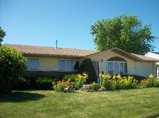 34 Ambassador Ave, Romeoville, IL 60446