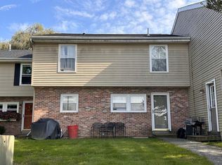 16 Millbrook Ln #8, Auburn, ME 04210