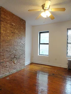 Rented by Perry Associates NYC Inc | media 20