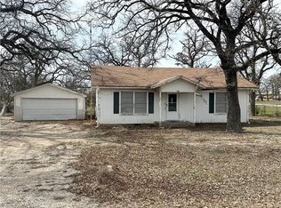 255 N 4th St, Axtell, TX 76624