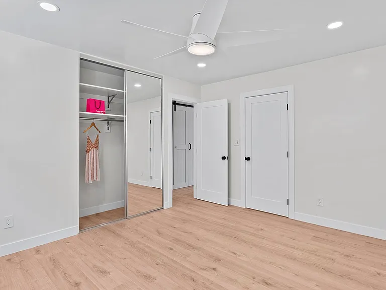 Ocean Beach Living | Modern 2Bd/2Ba | Laundry in-unit — Photo 28