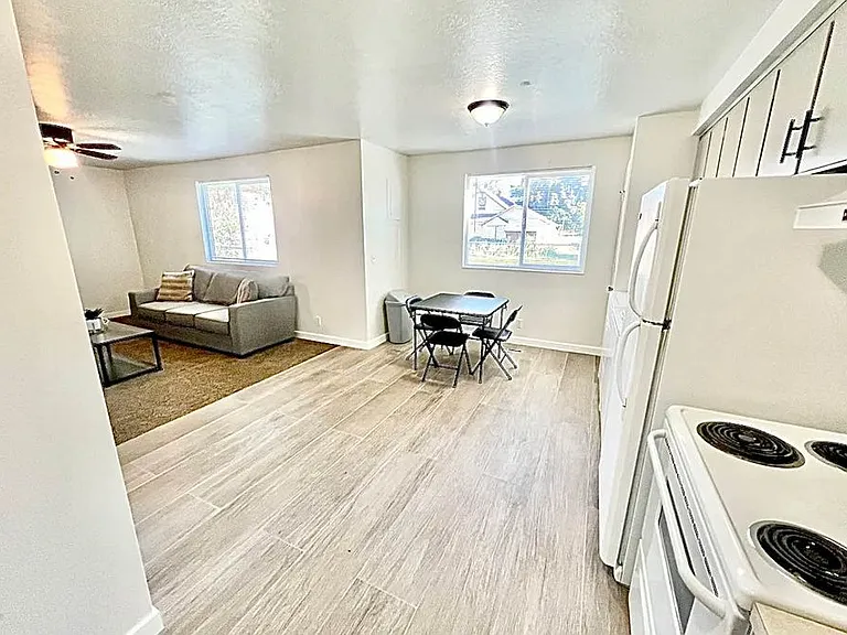 340 N 300 W #1 — Photo 3