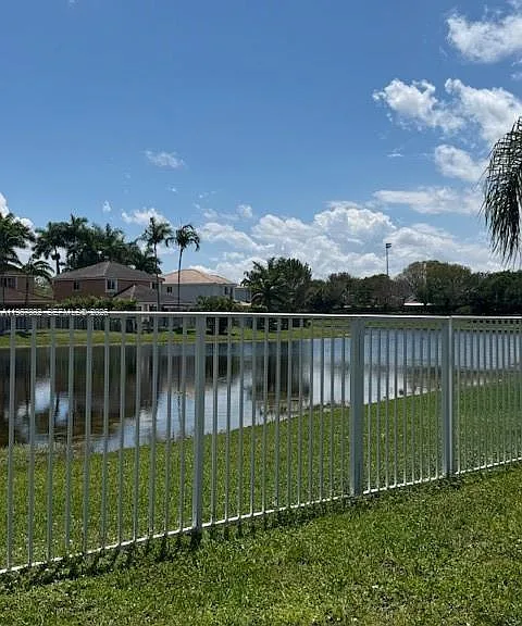513 Live Oak Ln — Photo 19