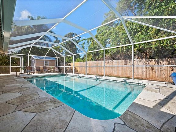 5th image of 874 Acadia Rd