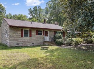 3740 Meadow Rd, Sandston, VA 23150