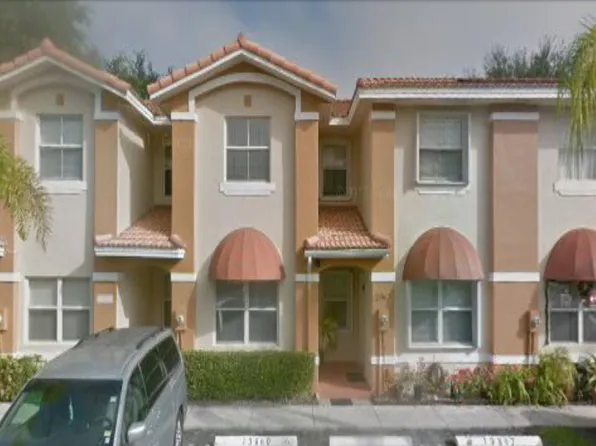 13869 SW 62nd Ter, Miami, FL 33183