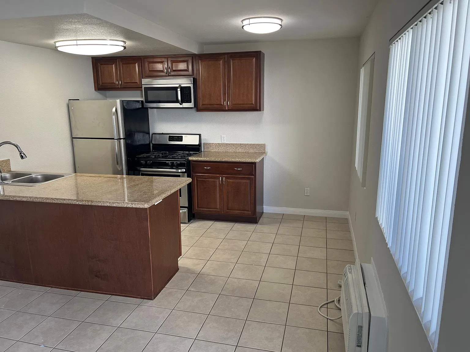 4326 Oregon St — Photo 3