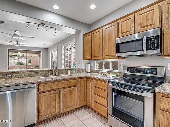 4th image of 41427 N FAIRGREEN Way
