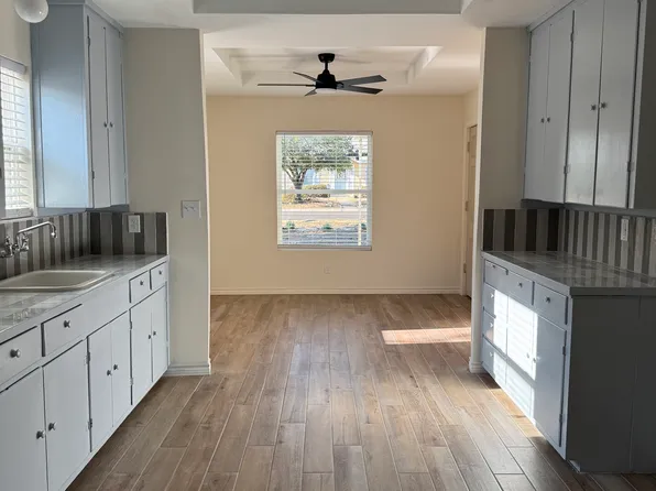 1803 Gustavus St, Laredo, TX 78043