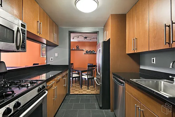 Rented by Halstead Real Estate | media 32