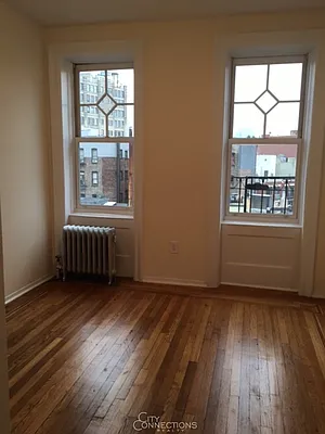 Rented by City Connections Realty | media 35