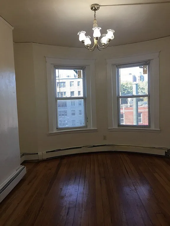 4 bed, 815 sqft, $3,000 — Photo 3