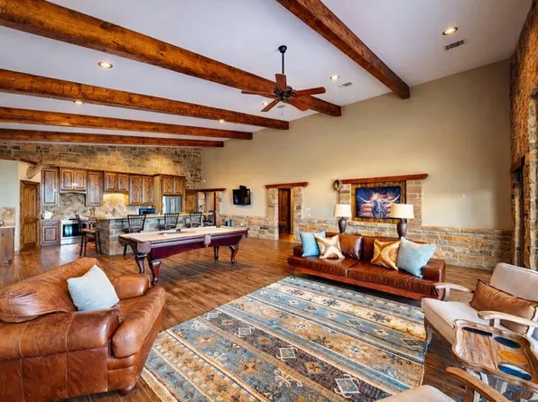 8261 Nemec Ln #Id1328093p, Bryan, TX 77807