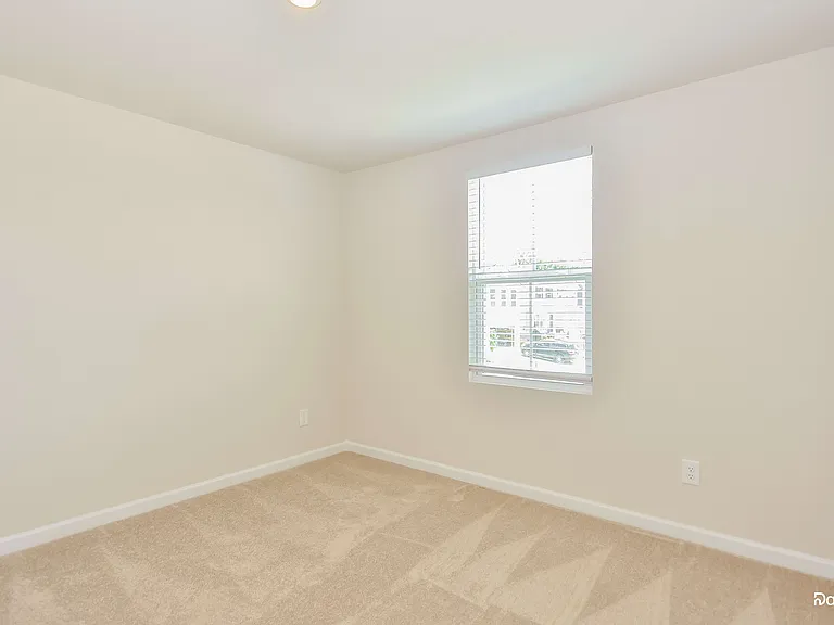 3232 Haskell Ln — Photo 9