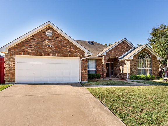 2nd image of 404 Loma Alta Dr