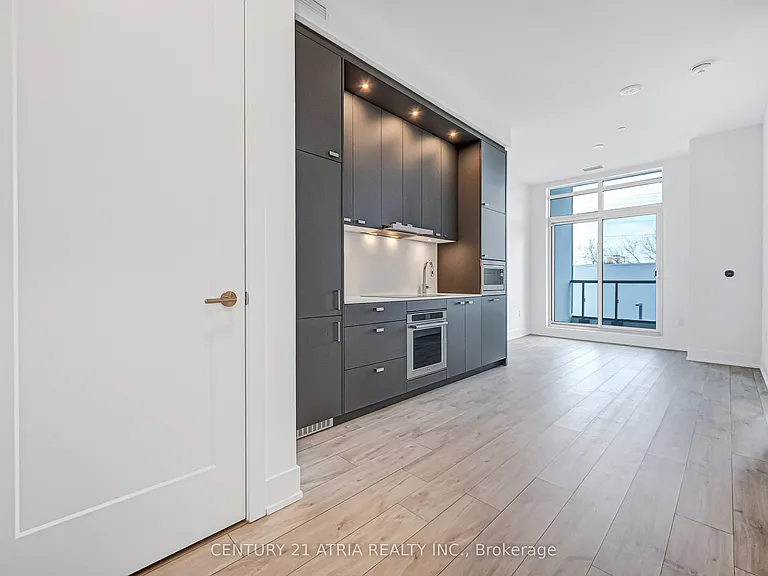 858 Dupont St #207 — Photo 7