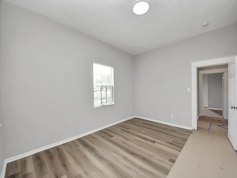 2102 Gray St #1 — Photo 16