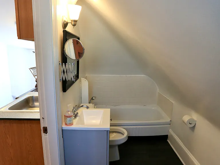 124 Forest St #3 — Photo 5