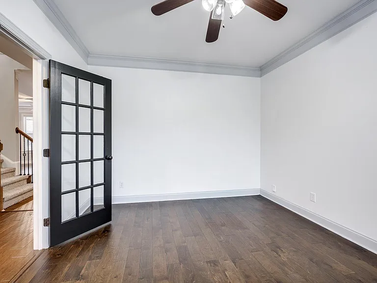 8647 Crenshaw Dr — Photo 6