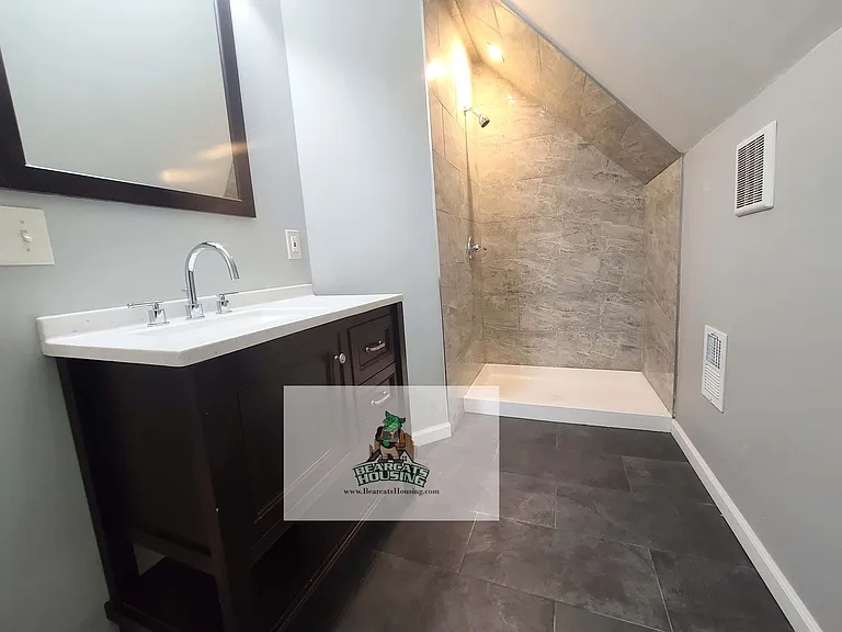 102 Walnut St — Photo 11
