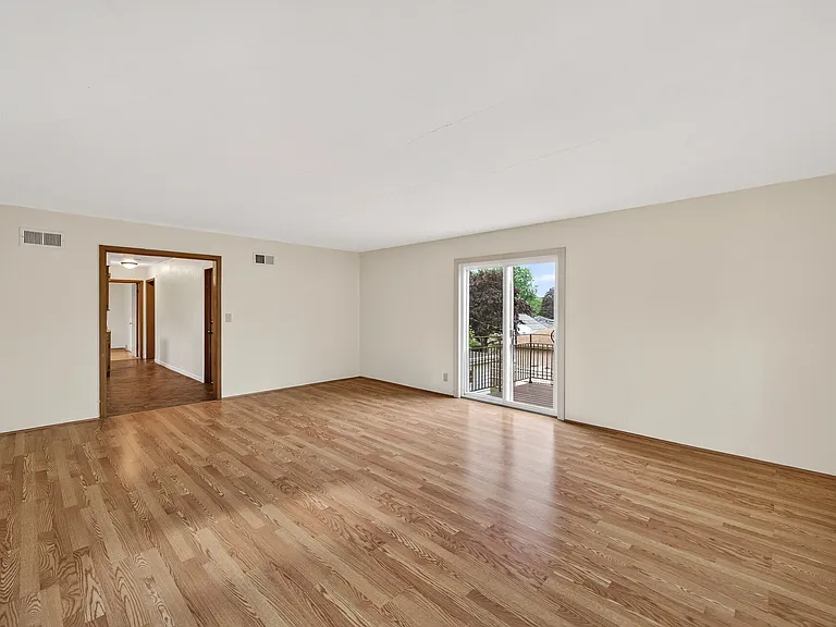 4000 Hayes St NE #2 — Photo 4
