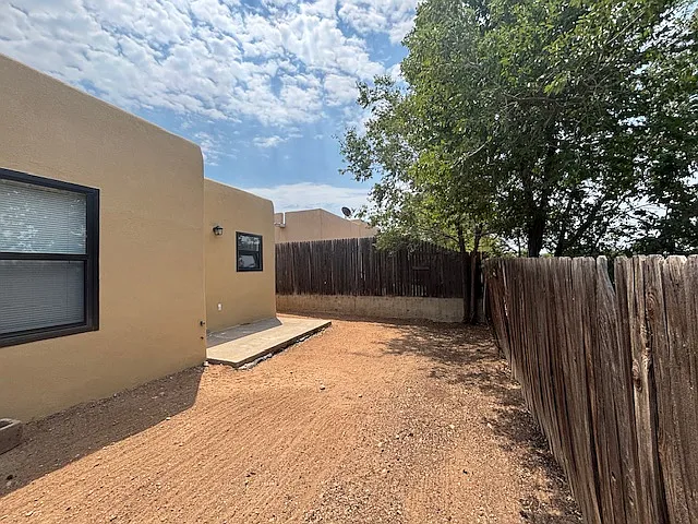 1218 Senda Del Valle #A — Photo 14