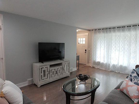 5th image of 5523 N Newland Ave