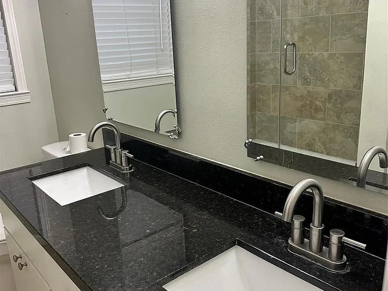 3815 Gardendale Dr — Photo 8