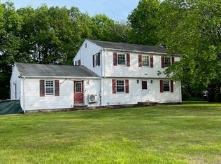 8 Clover Hill Dr, Chelmsford, MA 01824