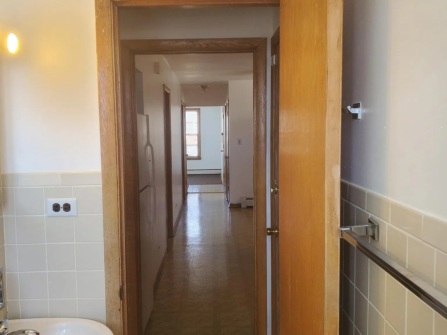 3 bed, 1300 sqft, $1,900 — Photo 4
