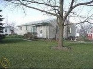 4023 Dauncy Rd, Flat Rock, MI 48134