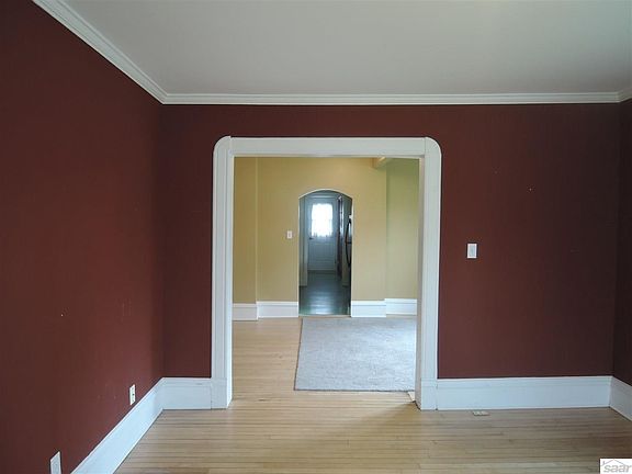 2nd image of 117 11th Ave E