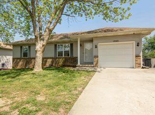 1503 W Ridgecrest St, Ozark, MO 65721
