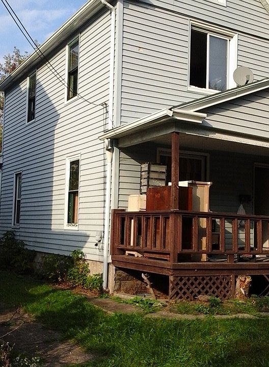 1st image of 1596 1st St