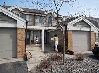 3050 Shields Dr APT 104, Eagan, MN 55121