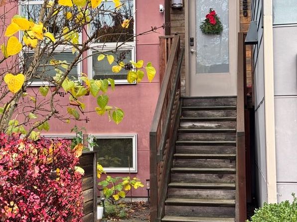 1220 N Northgate Way