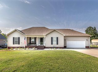 516 Arcadia Cir, Arab, AL 35016