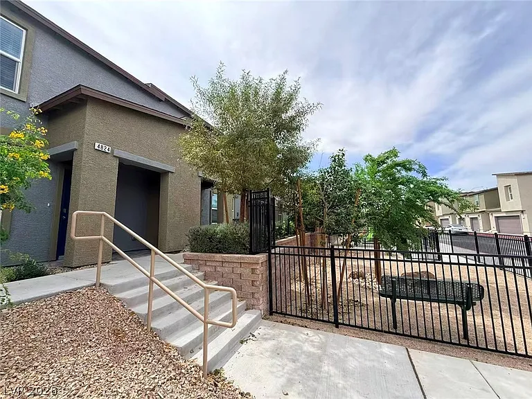 4824 Orchid Ridge Ave — Photo 2