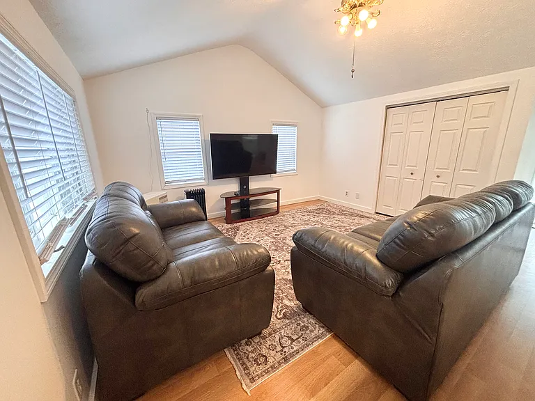 15 Lucille St #1 — Photo 4