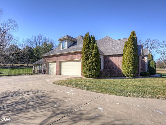 2nd image of 3502 Cedar Ridge Rd