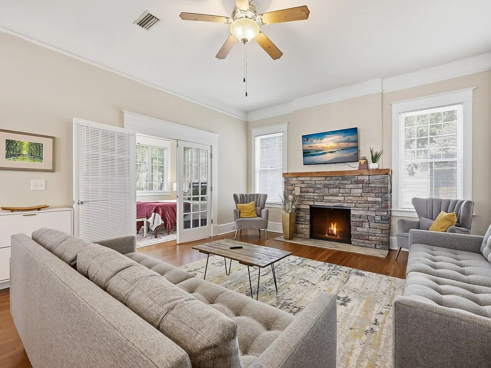 926 SW 2nd Ave #ID1606135P