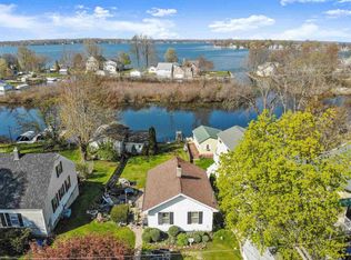 11603 N Elm Grove Dr, Syracuse, IN