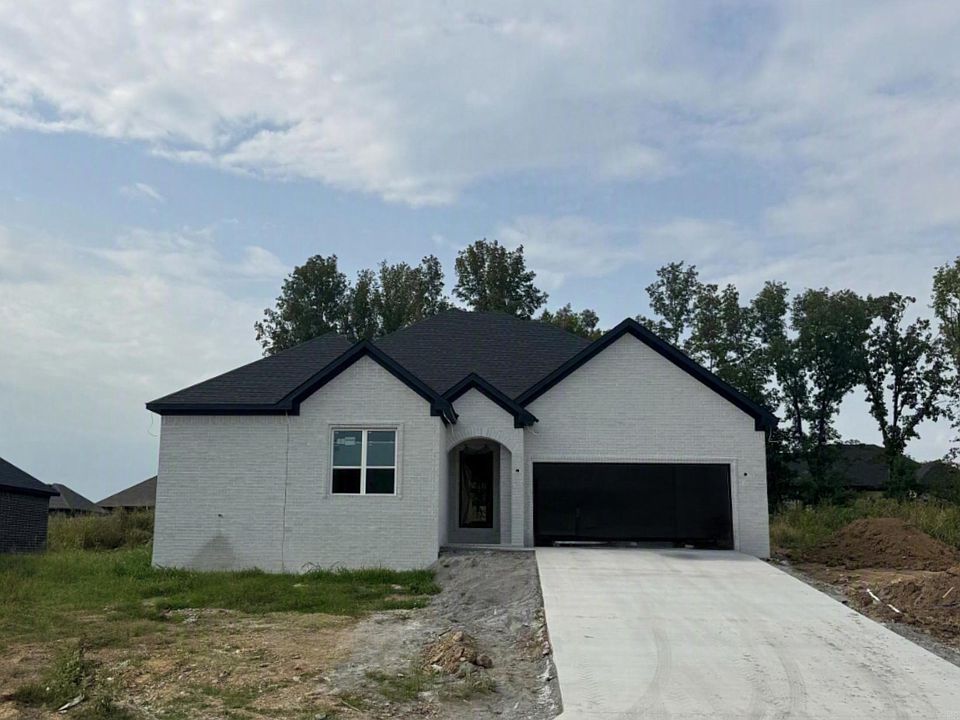 2nd image of 105 Michael Dr